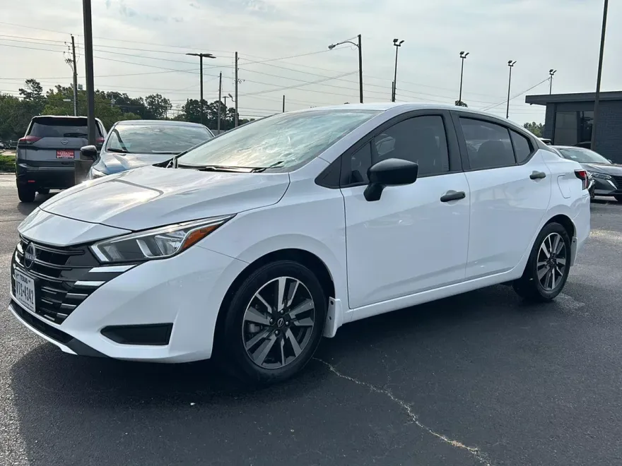 2024 Nissan Versa S photo 1