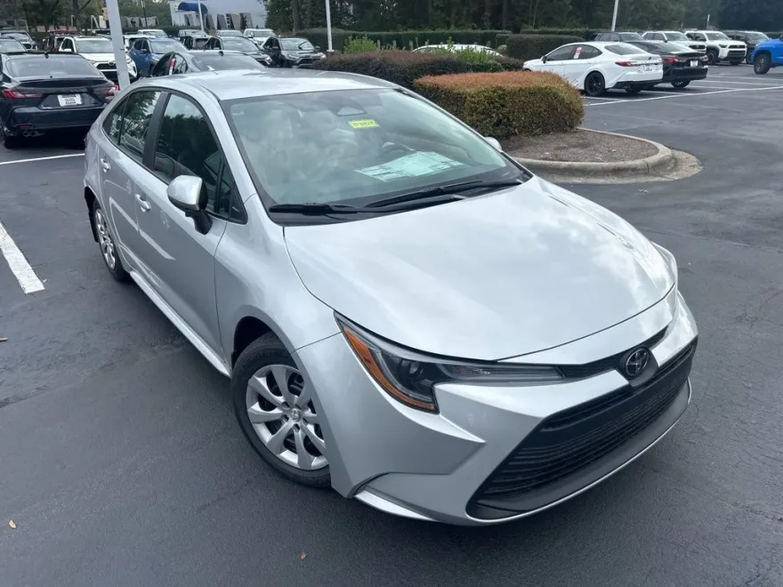 2026 Toyota Corolla LE photo 1