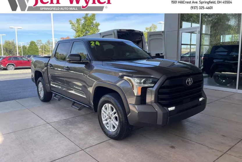 2024 Toyota Tundra SR5 CrewMax photo 1