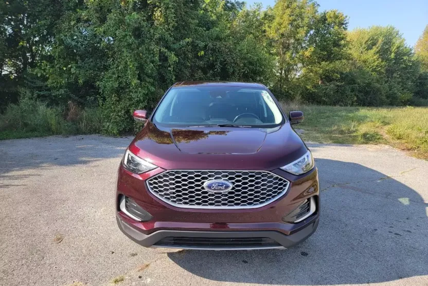 2024 Ford Edge SEL photo 1