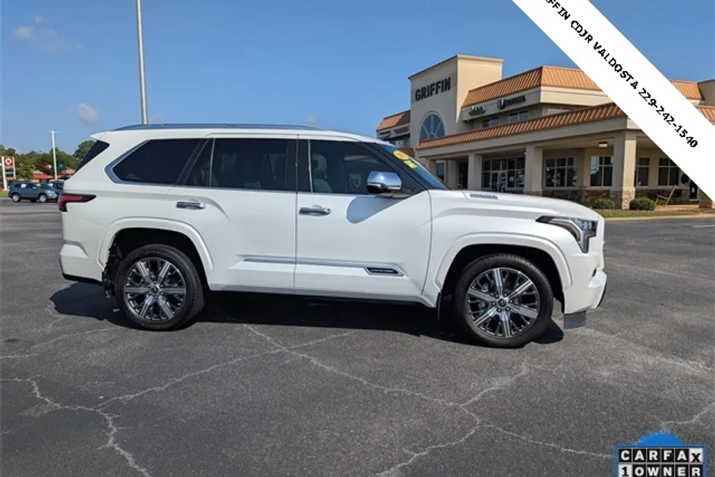 2023 Toyota Sequoia Capstone photo 1