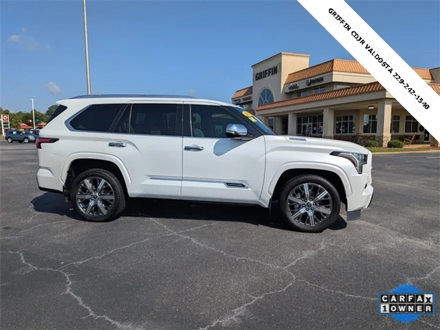 2023 Toyota Sequoia Capstone photo 1