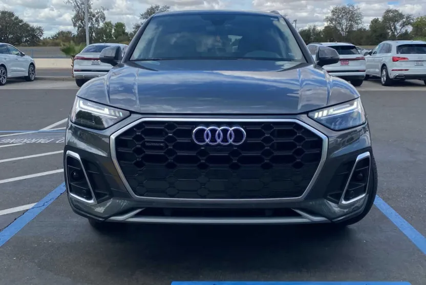 2024 Audi Q5 S line Prestige 55 TFSI Premium photo 1