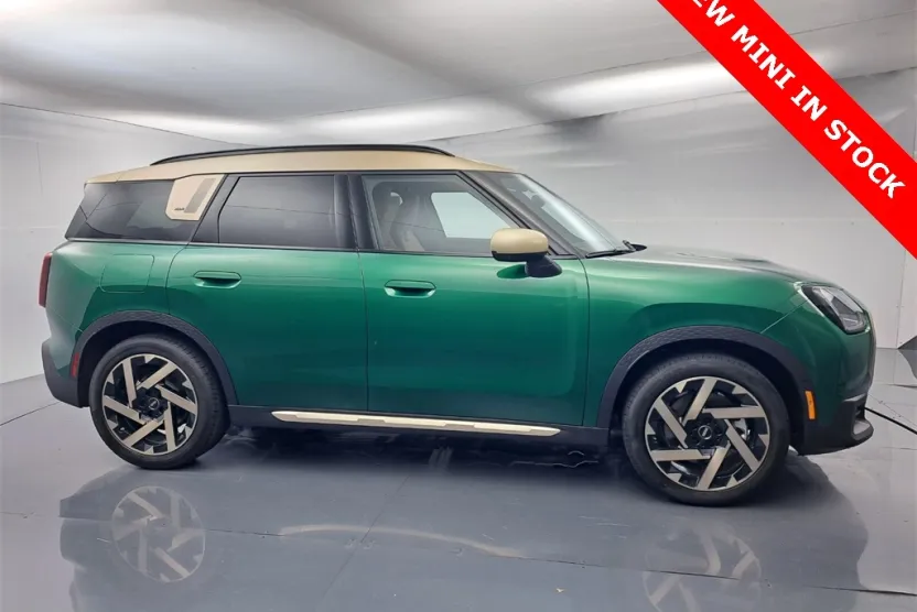 2025 Mini Countryman S ALL4 Iconic photo 1