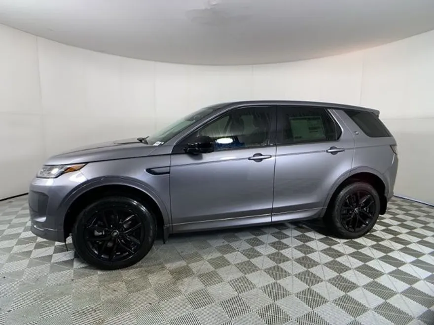 2025 Land Rover Discovery Sport S photo 1