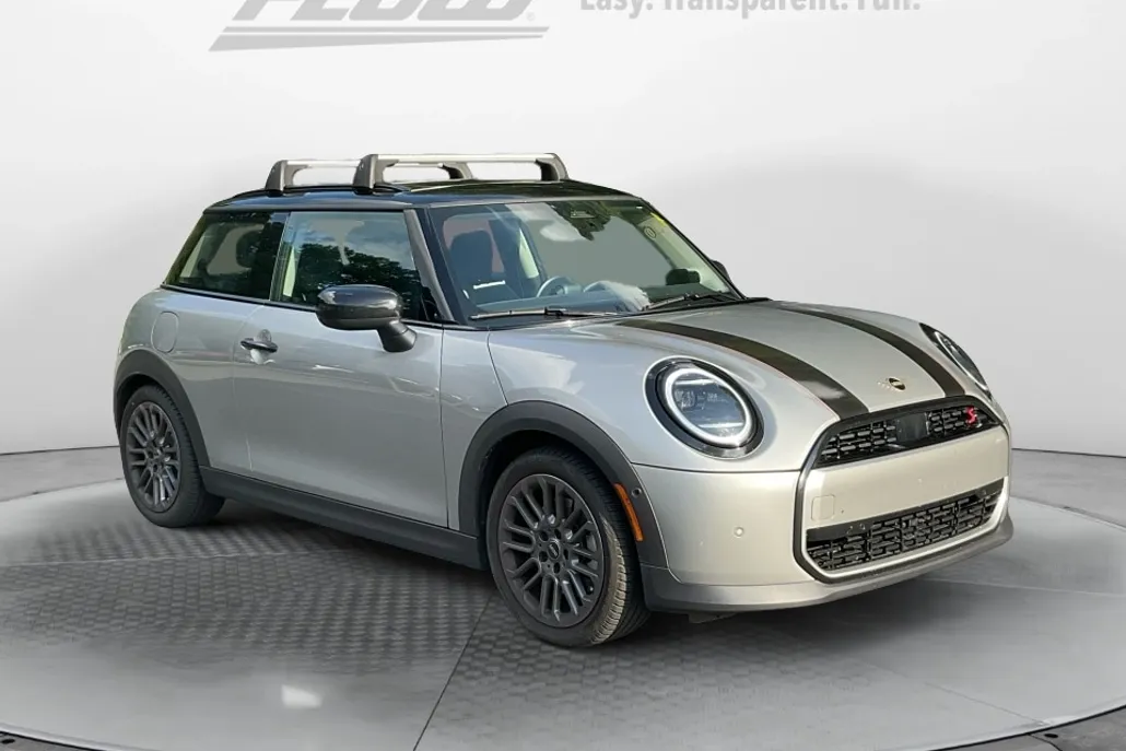 2025 Mini Cooper Hardtop S photo 1