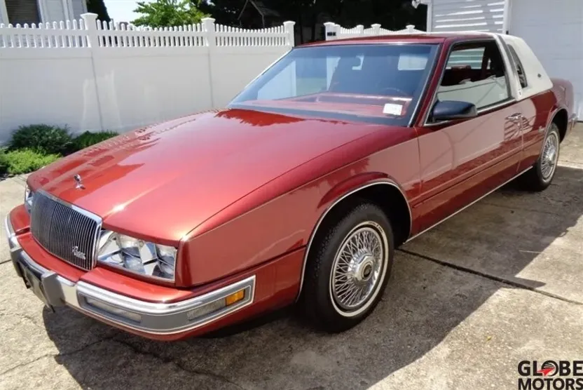 1986 Buick Riviera photo 1