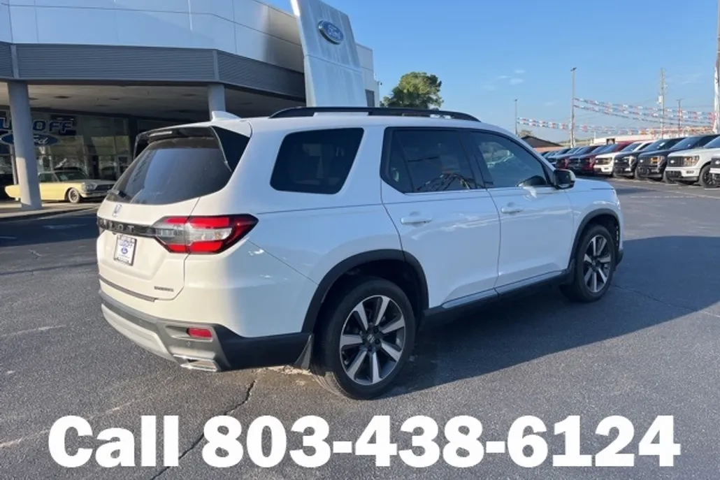 2024 Honda Pilot Touring photo 1