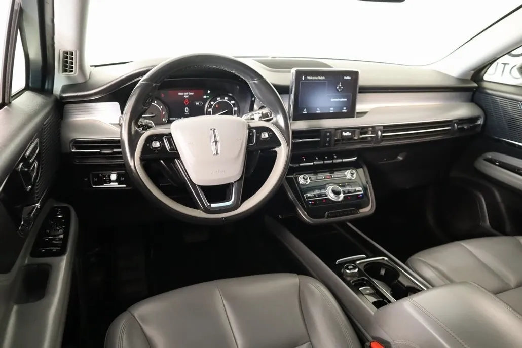 2021 Lincoln Corsair Standard photo 1