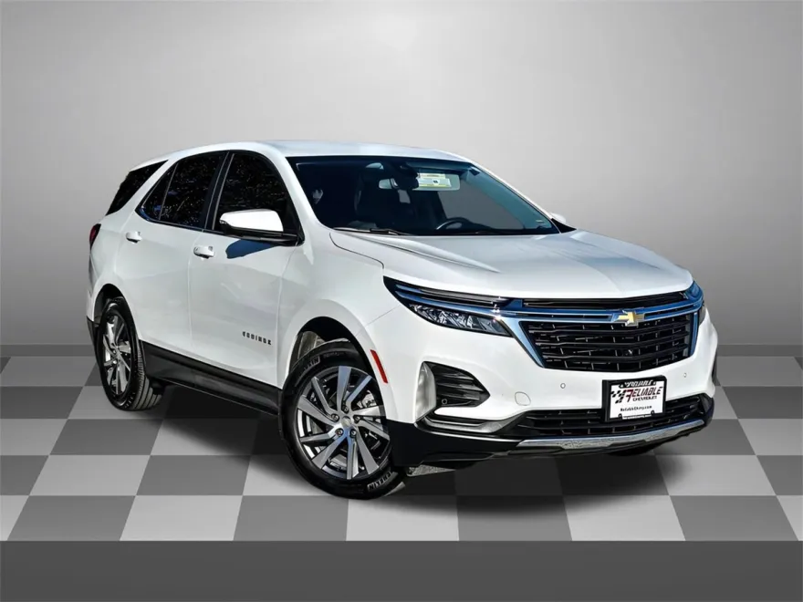 2023 Chevrolet Equinox LT photo 1