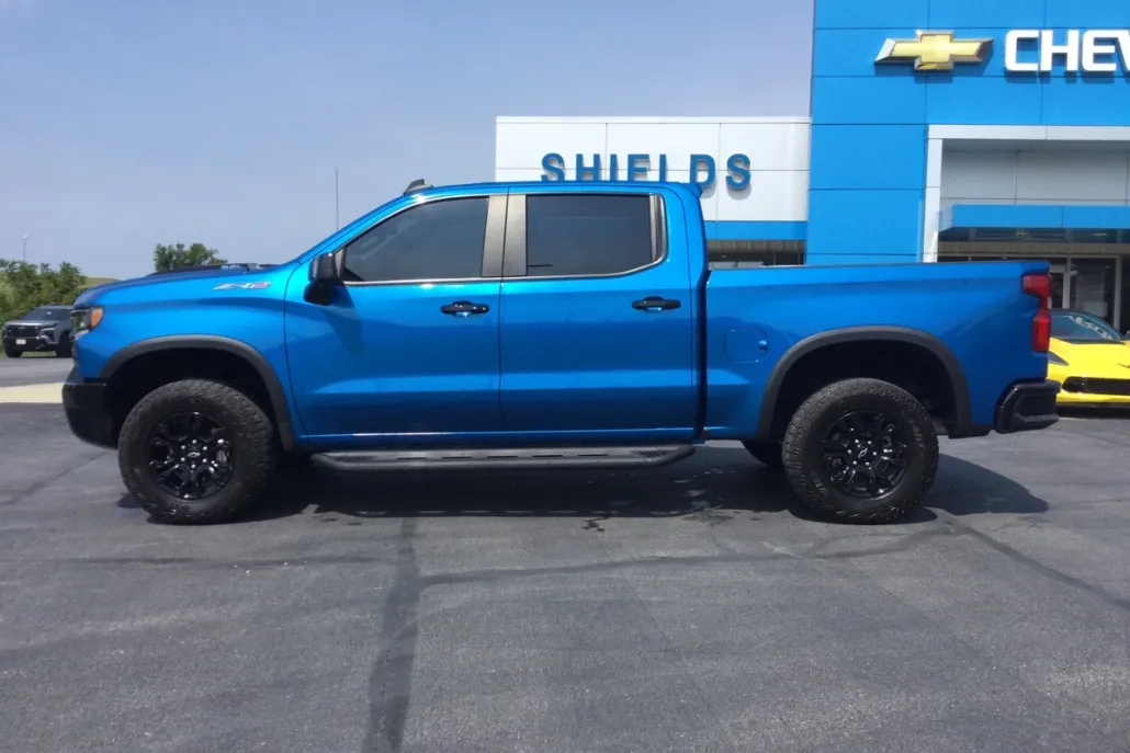2022 Chevrolet Silverado 1500 ZR2 photo 1
