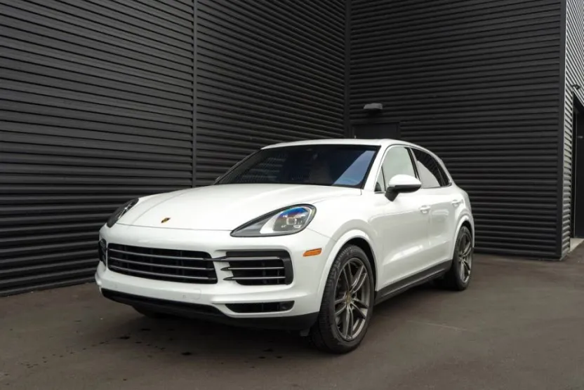 2019 Porsche Cayenne S photo 1