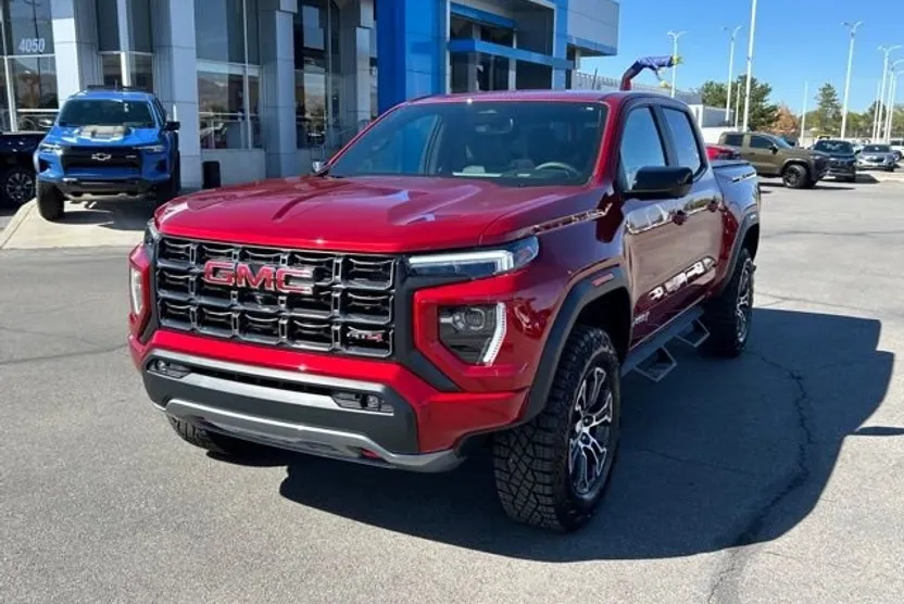 2024 Gmc Canyon AT4 photo 1