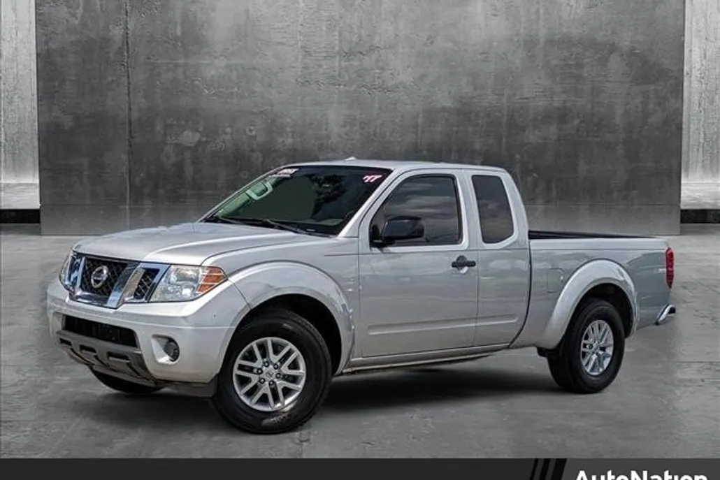 2017 Nissan Frontier King Cab photo 1