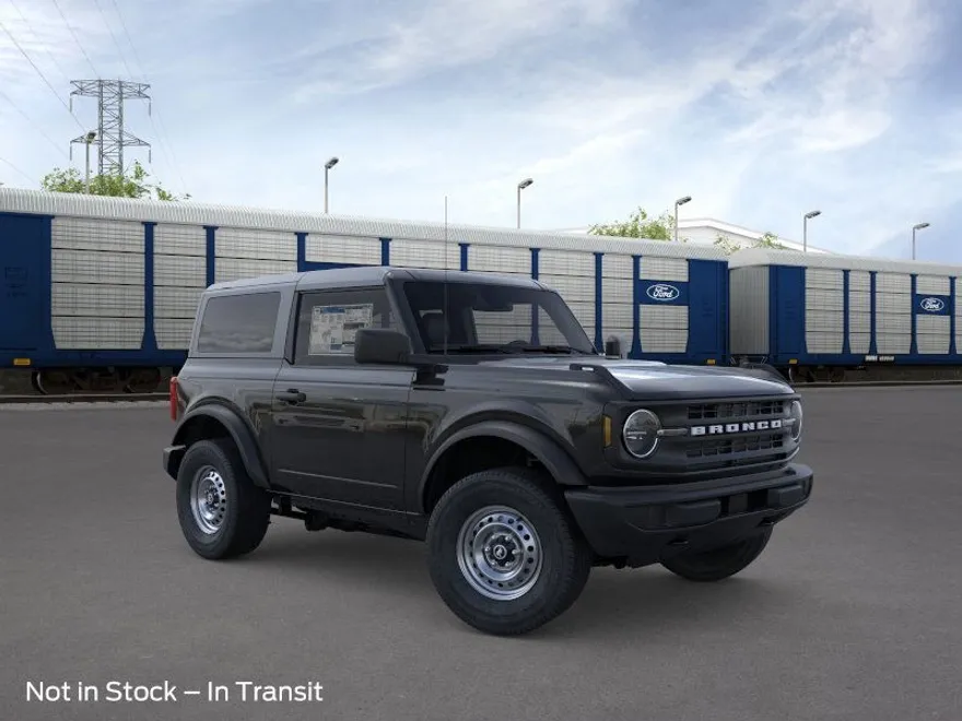 2025 Ford Bronco Base photo 1