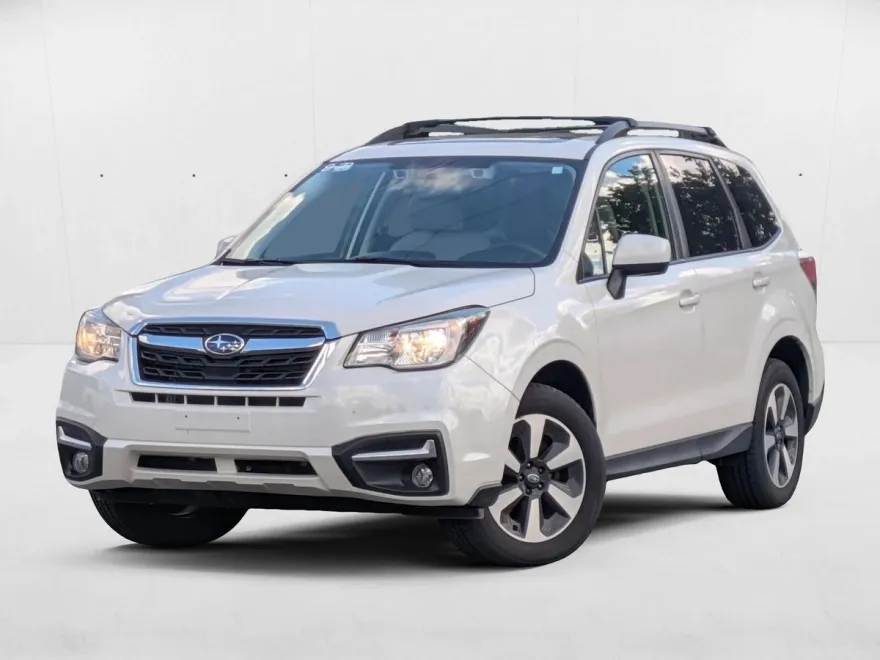 2017 Subaru Forester 2.5i Premium photo 1