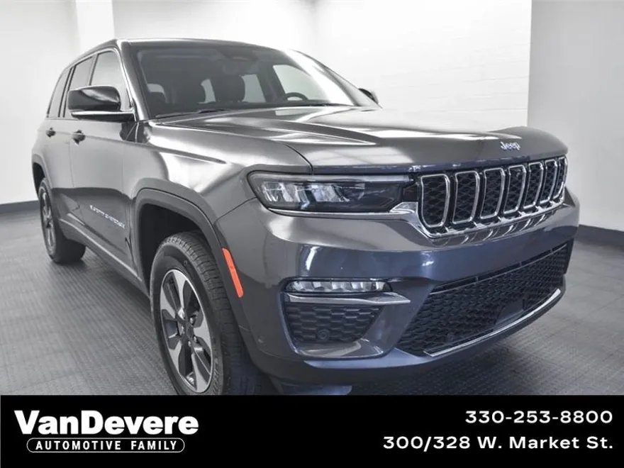 2023 Jeep Cherokee 4xe photo 1