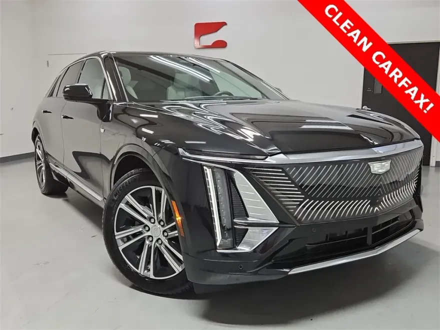 2024 Cadillac Lyriq Luxury photo 1