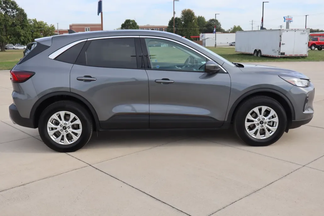 2023 Ford Escape Active photo 1