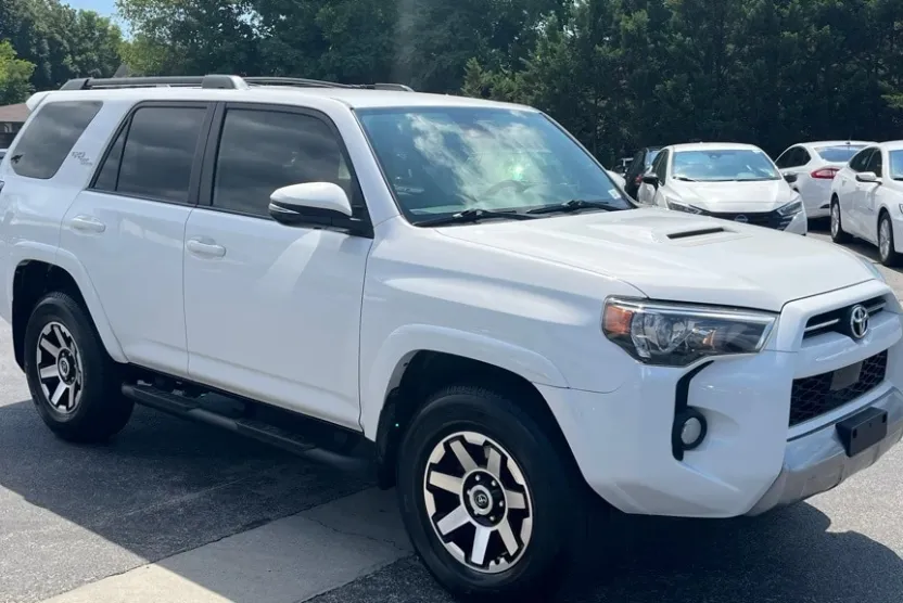 2020 Toyota 4Runner TRD Off-Road Premium photo 1