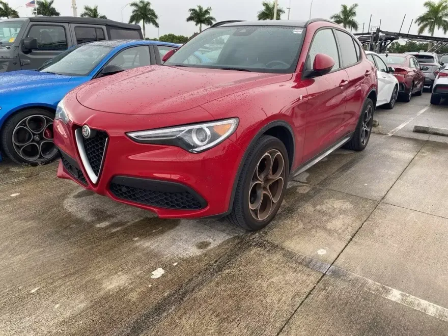 2022 Alfa Romeo Stelvio Ti photo 1