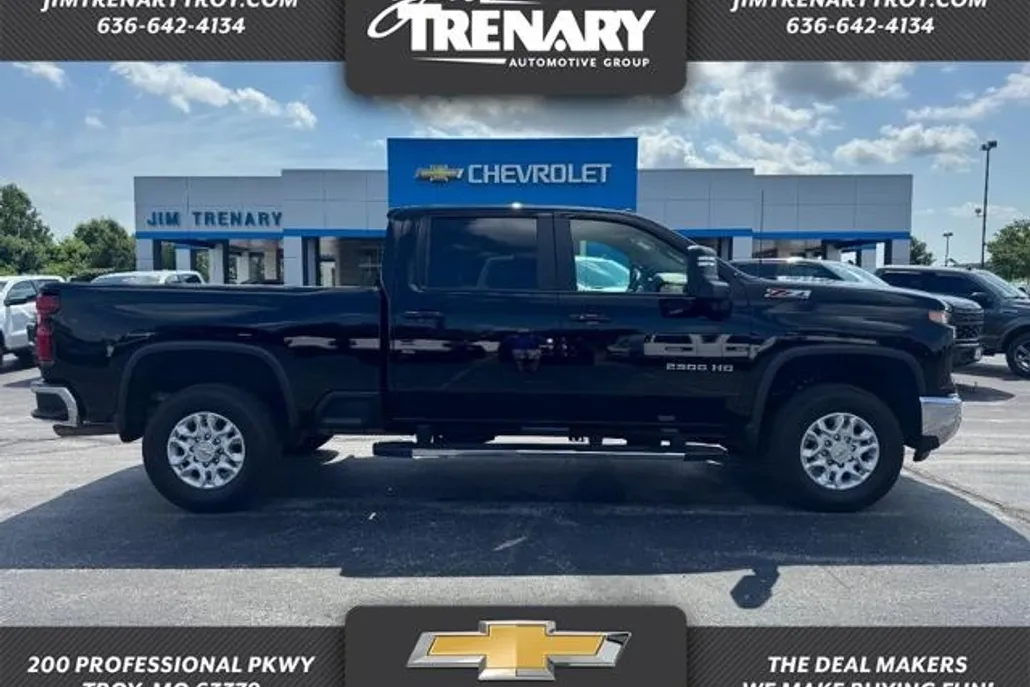 2024 Chevrolet Silverado 2500HD LT photo 1