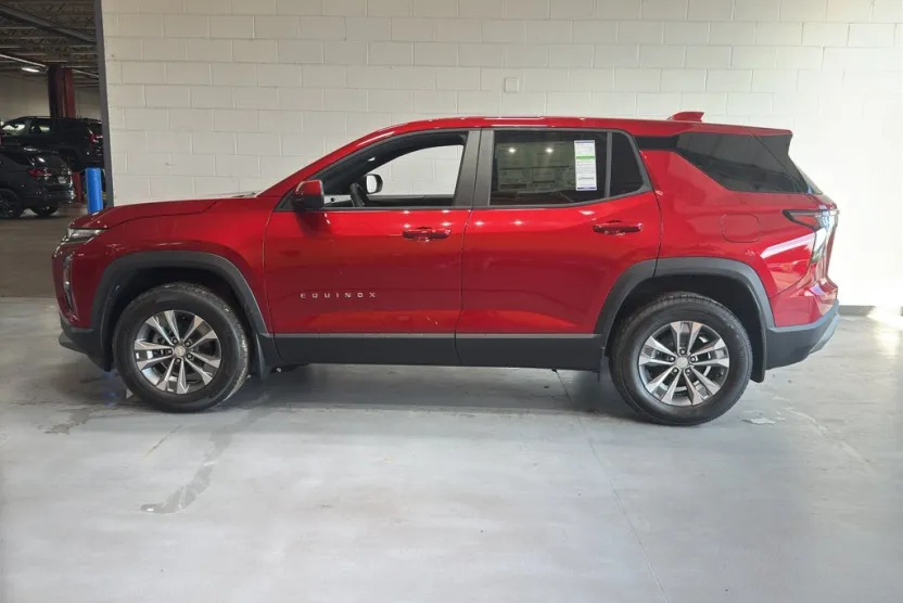 2026 Chevrolet Equinox LT photo 1