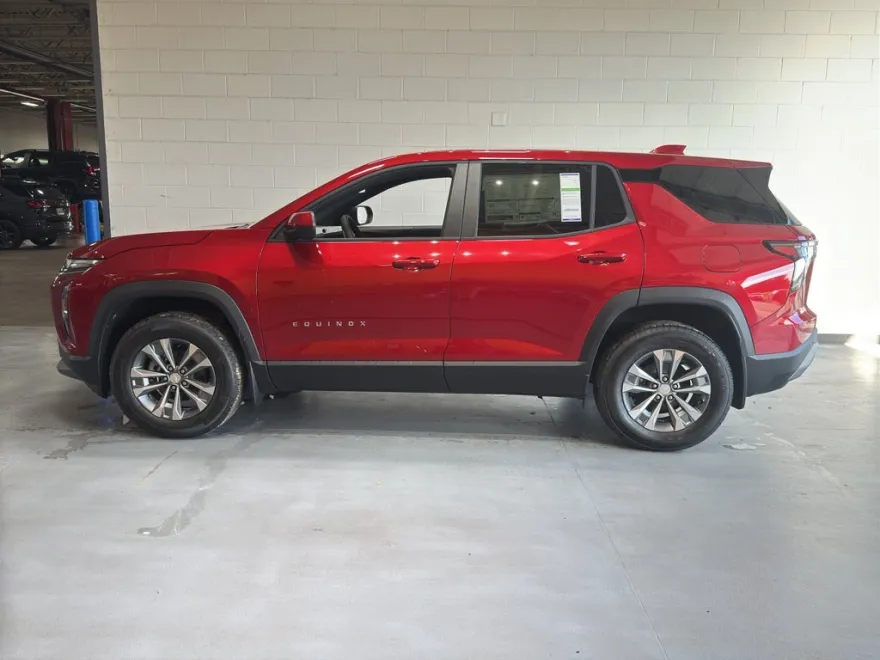 2026 Chevrolet Equinox LT photo 1