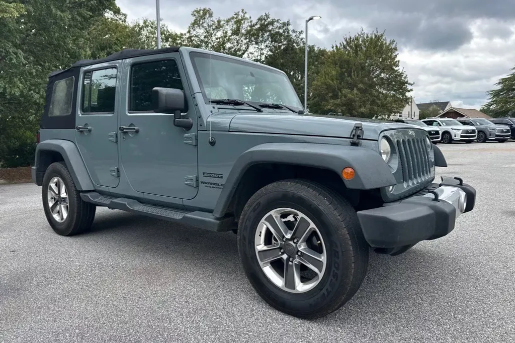 2014 Jeep Wrangler Unlimited Sport photo 1