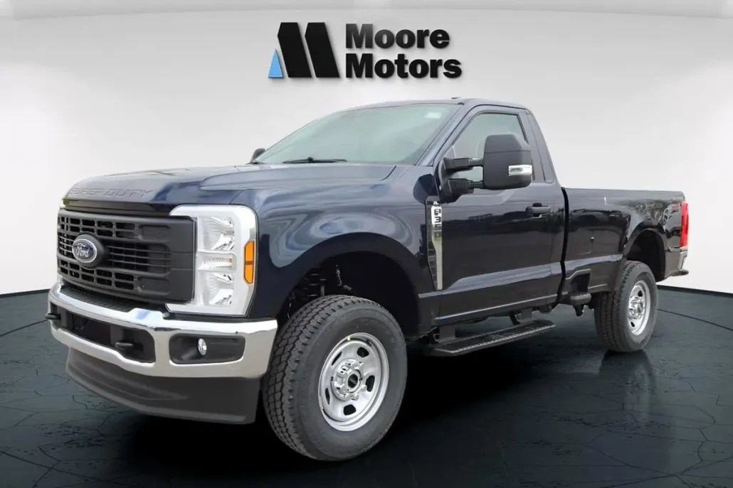 2025 Ford F-350 XL photo 1