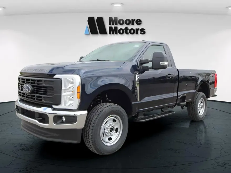 2025 Ford F-350 XL photo 1
