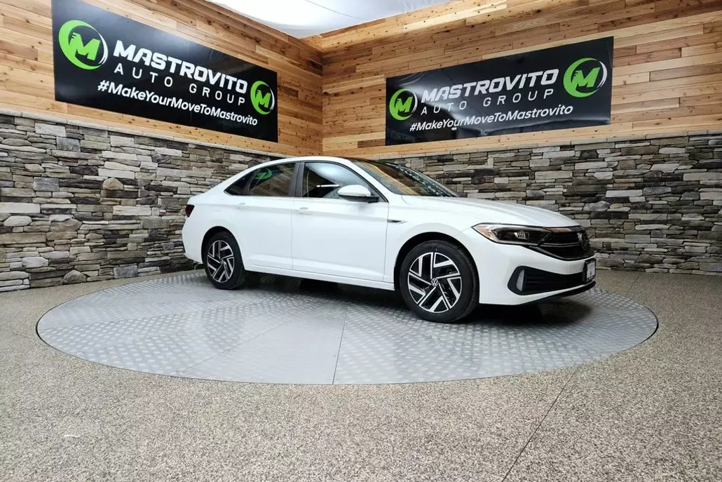2022 Volkswagen Jetta 1.5T SEL photo 1