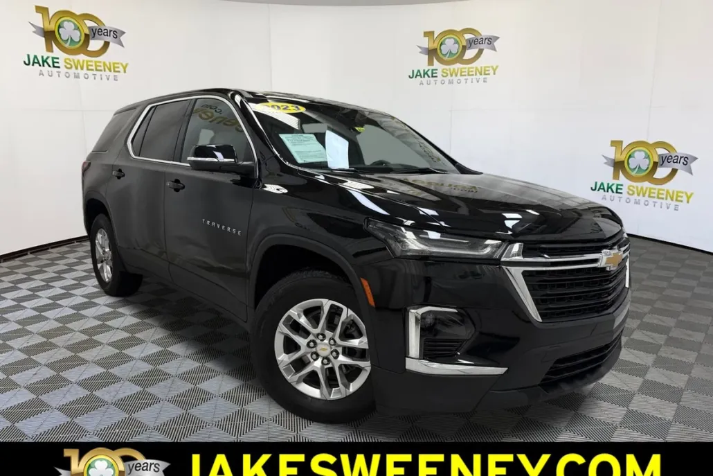 2023 Chevrolet Traverse 1LS photo 1