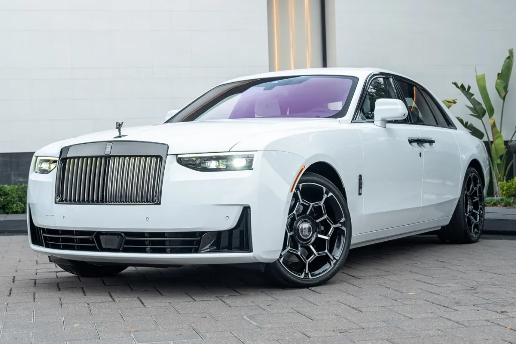 2025 Rolls Royce Ghost Black Badge photo 1