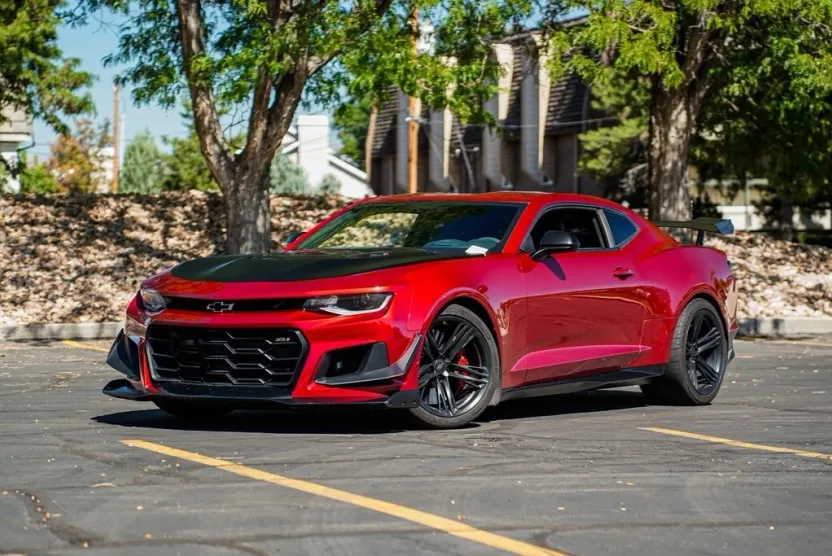 2021 Chevrolet Camaro ZL1 photo 1