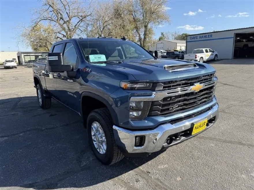 2025 Chevrolet Silverado 2500HD LT photo 1