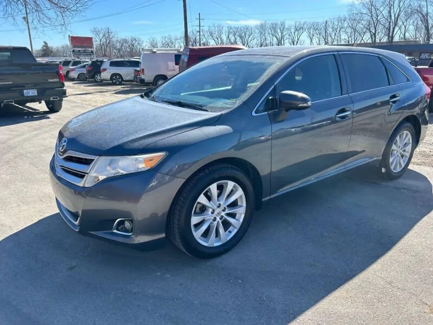 2013 Toyota Venza XLE photo 1