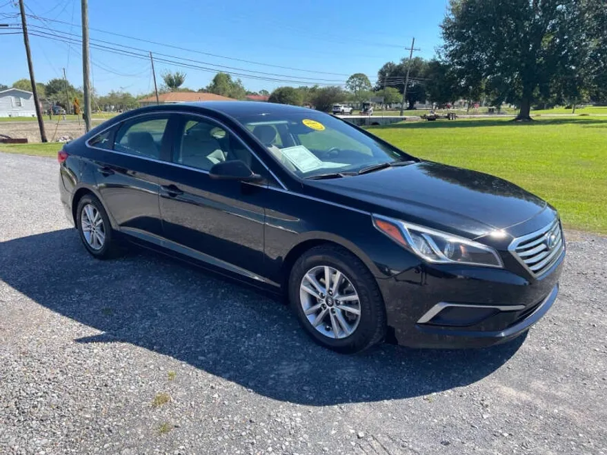 2016 Hyundai Sonata SE photo 1