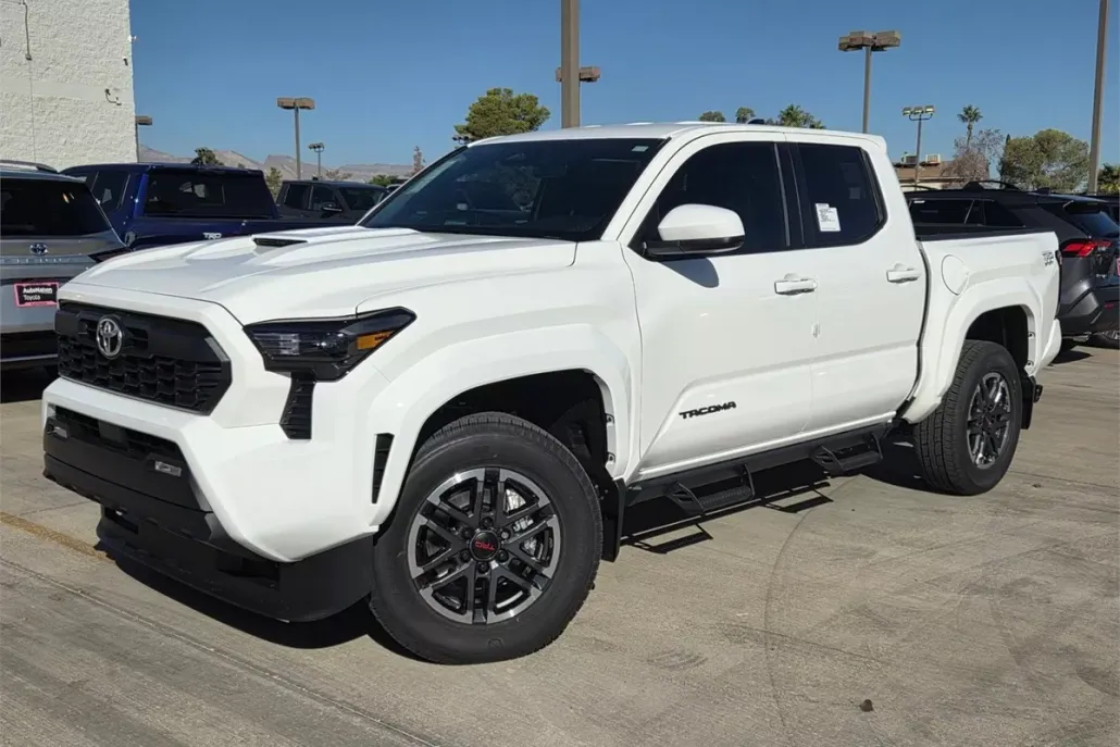 2025 Toyota Tacoma TRD Sport 4x4 Double Cab photo 1