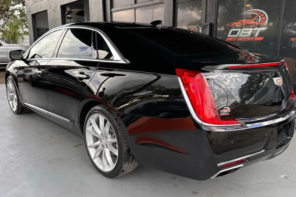 2018 Cadillac XTS Premium Luxury photo 1