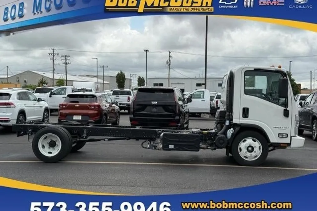 2024 Chevrolet Silverado 4500HD photo 1