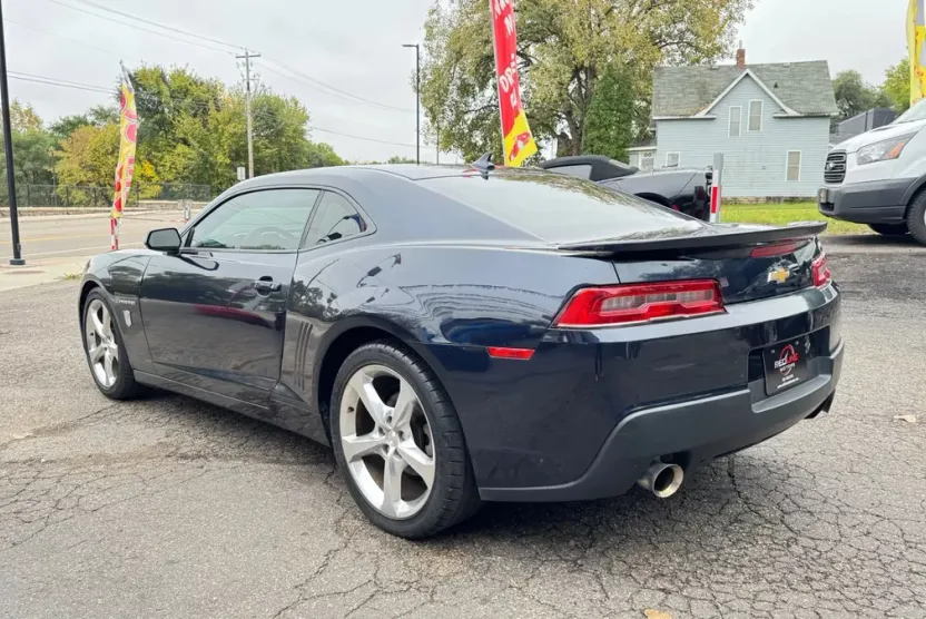2015 Chevrolet Camaro Coupe photo 1