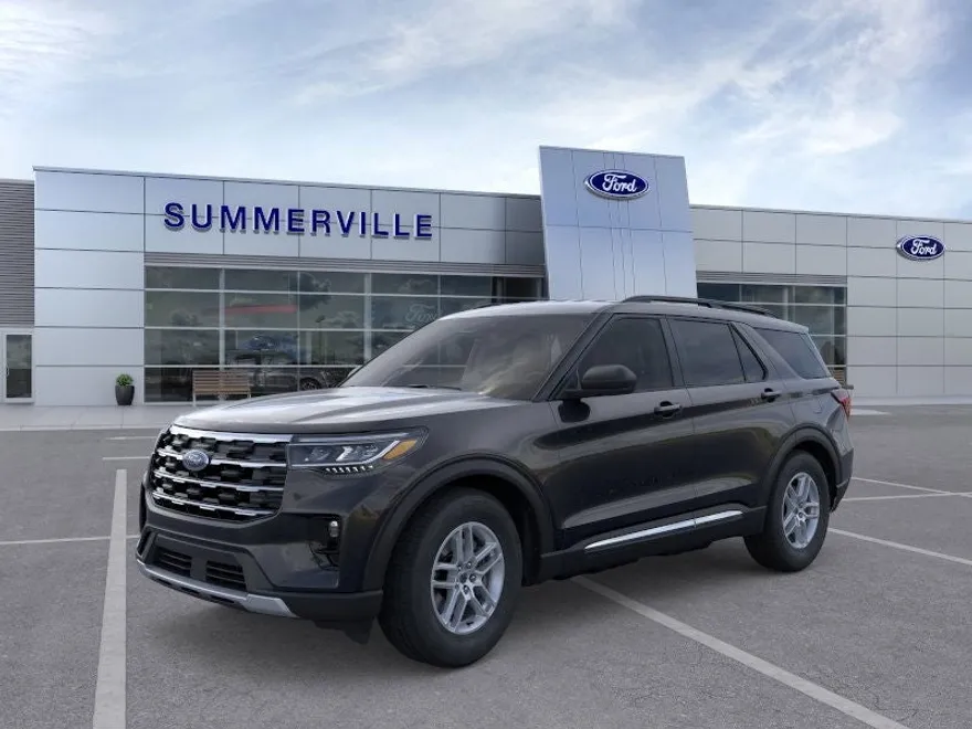 2025 Ford Explorer photo 1