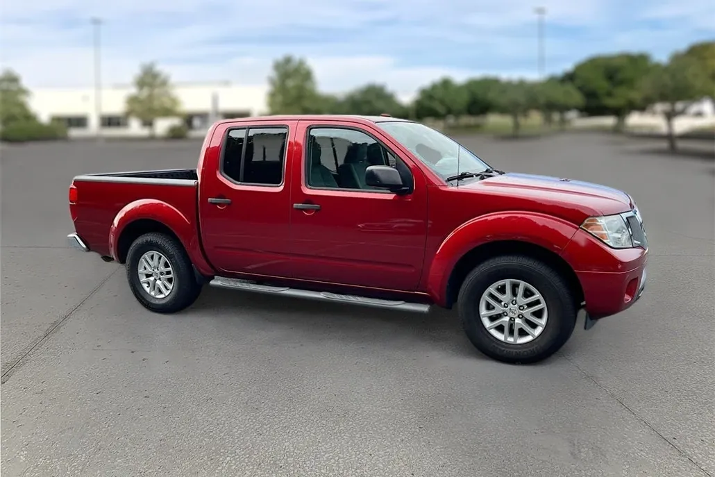 2016 Nissan Frontier SV photo 1