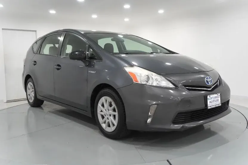 2012 Toyota Prius V Five photo 1