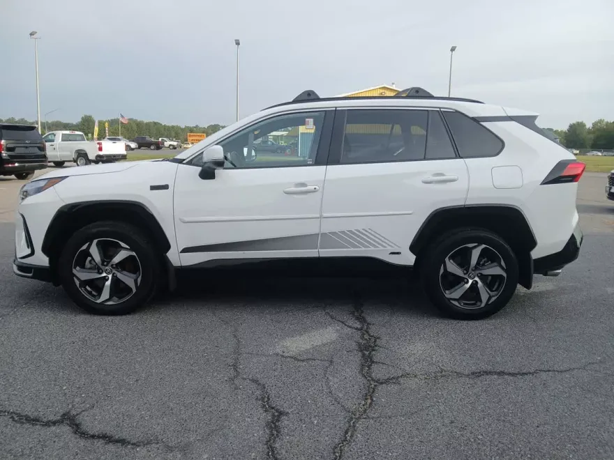 2022 Toyota RAV4 Prime SE photo 1