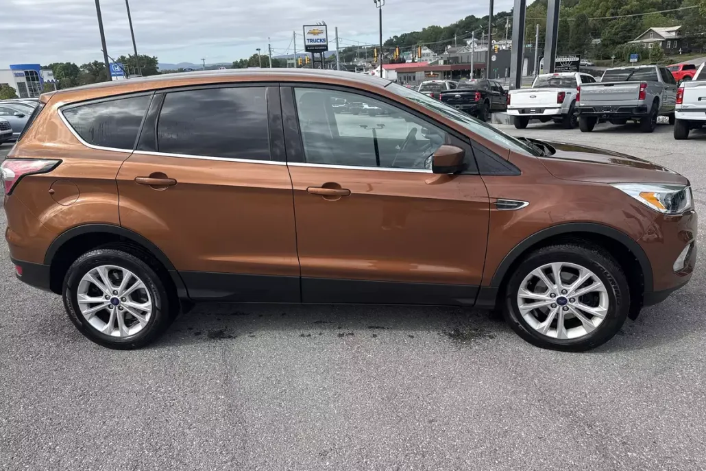 2017 Ford Escape SE photo 1