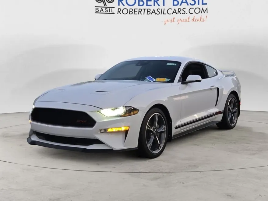 2022 Ford Mustang GT Premium photo 1