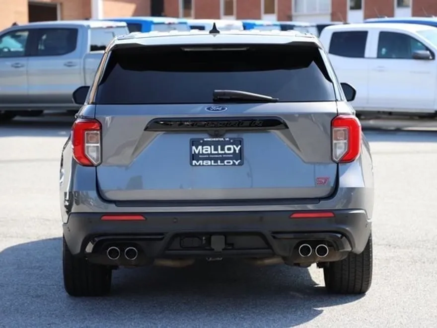2021 Ford Explorer ST photo 1