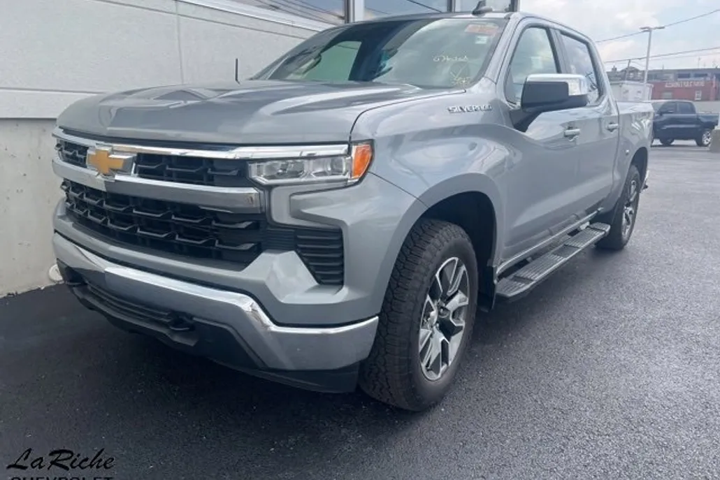 2024 Chevrolet Silverado 1500 LT photo 1